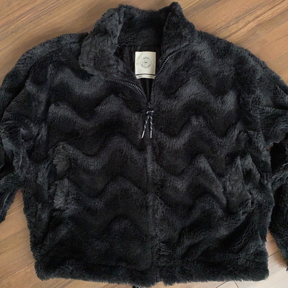 Urban Outfitters Women’s Faux Fur Jacket Zipper Front (Dark Green) - Picture 5 of 5